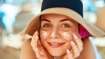 کرم ضد آفتاب برای پوست خشک پ لک دار
